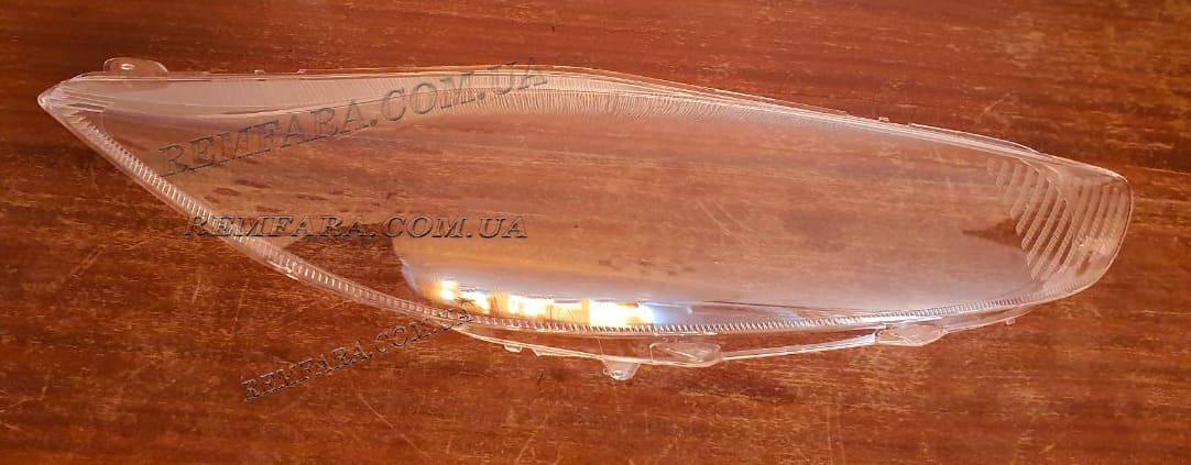 стекло фары Ford Fiesta 6 2012-2016 Remfara