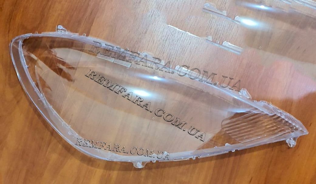 стекло фары Honda Jazz 2 2011-2013 Рестайл левое Remfara