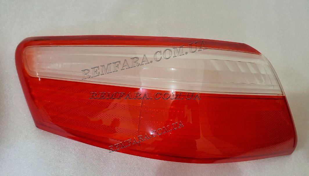 Стекло заднего фонаря Toyota Camry 40 2006-2011 Remfara.com.ua