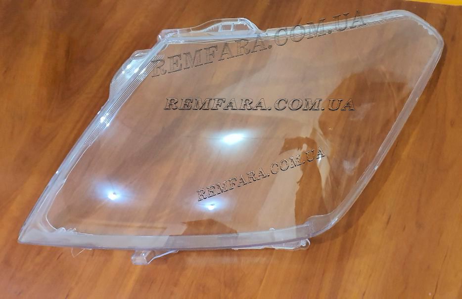 стекло фары Nissan Patrol Y62 2010- н.в. Remfara