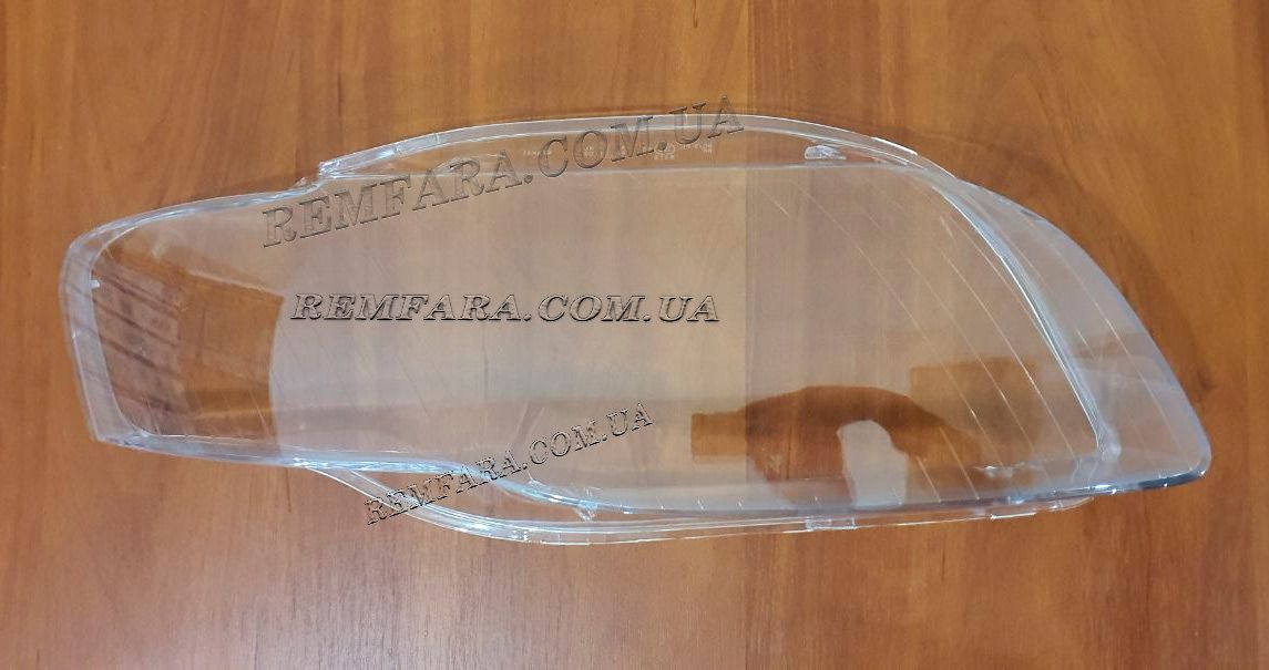 Стекло фары Audi A4 B7 2004-2007 Remfara