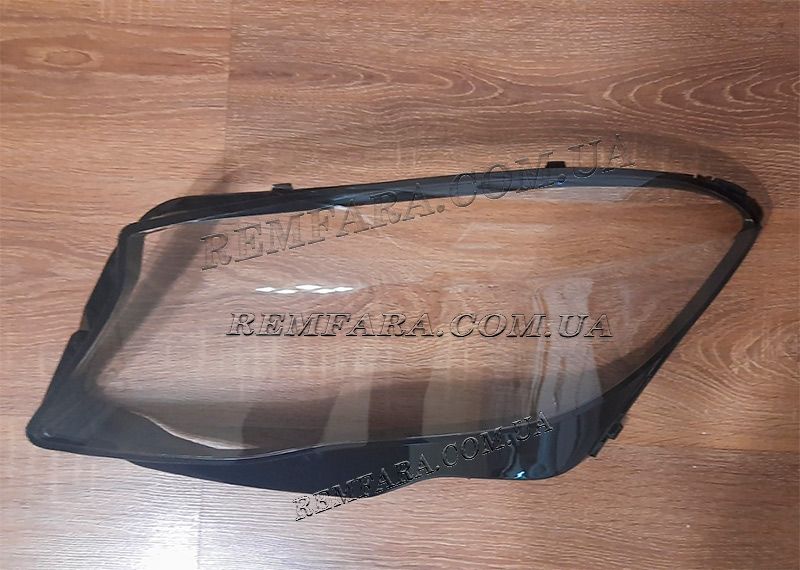 Стекло фары Mercedes GLA-class X156 2018-2020 Рестайл