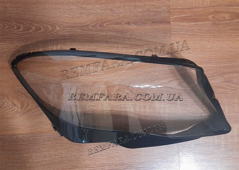 Стекло фары Mercedes GLA-class X156 2018-2020 Рестайл